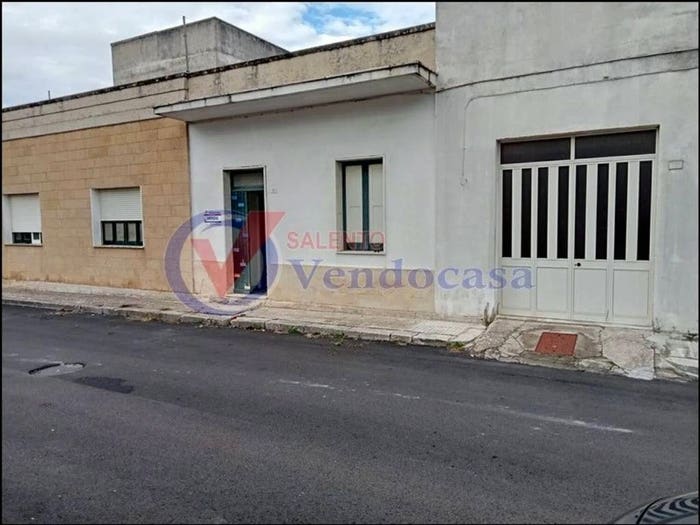 Casa trilocale in vendita in Via Oberdan, Corigliano d'Otranto