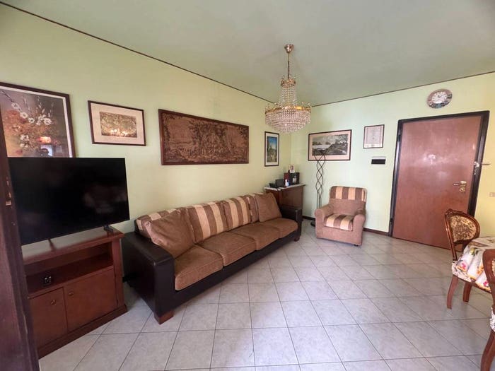 Appartamento trilocale in vendita in Via Giordano Bruno, Centro, Malnate