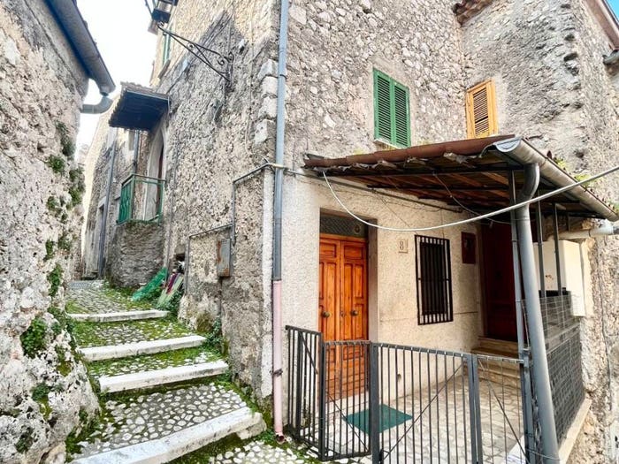 Casa quadrilocale in vendita in Centro, Colle San Magno