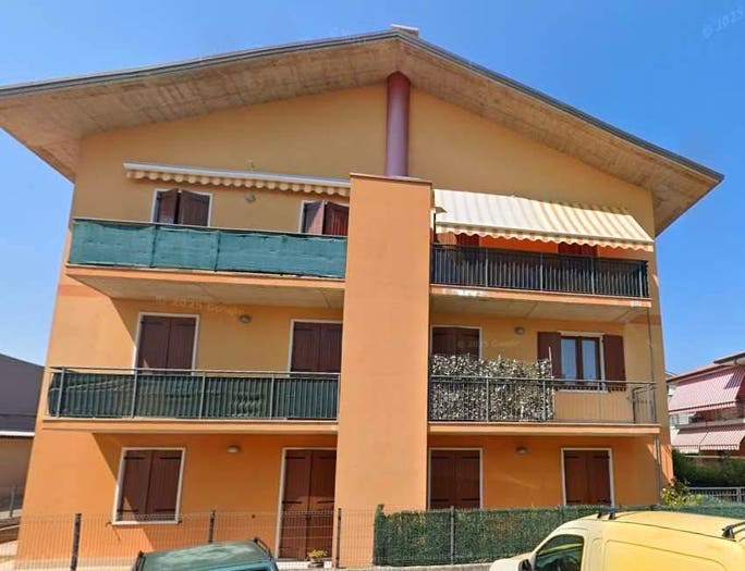 Appartamento con 5 locali in vendita in Via Galileo Galilei, Vago, Lavagno
