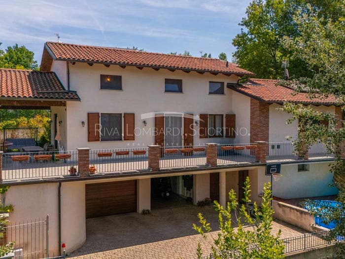 Casa quadrilocale in vendita in Viale Partigiani, Portacomaro