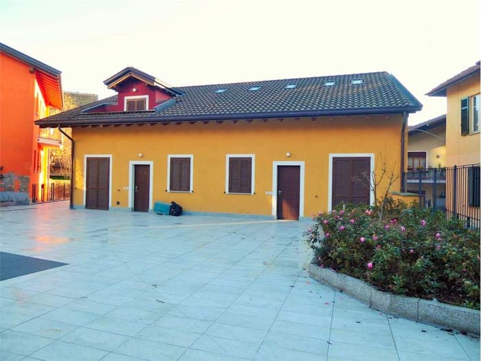 Casa quadrilocale in vendita in Via Torino, Centro, Arona