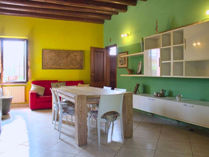 Appartamento trilocale in vendita in Via Montenero, Centro, Roverbella