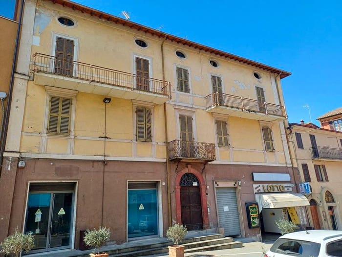 Appartamento con 6 locali in vendita in Via Settembre, Centro, Marsciano