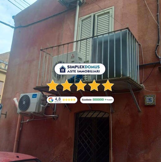 Appartamento trilocale in vendita in Via Ciro Menotti, Santo Stefano di Camastra