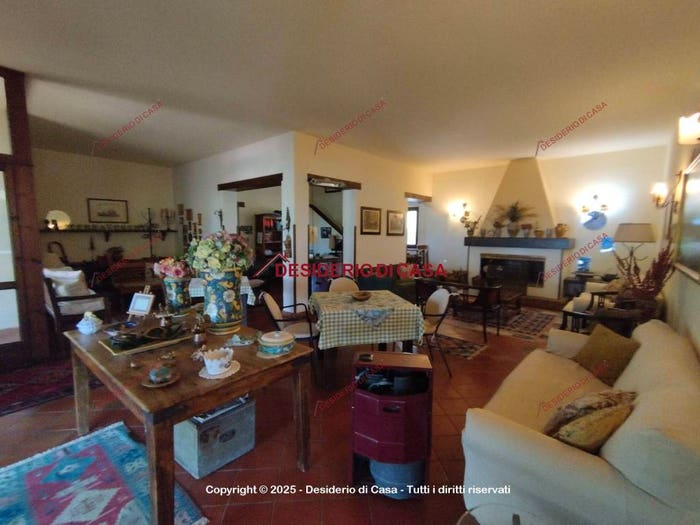 Casa con 6 locali in vendita in Via Muratore, Centro, Castellana Sicula
