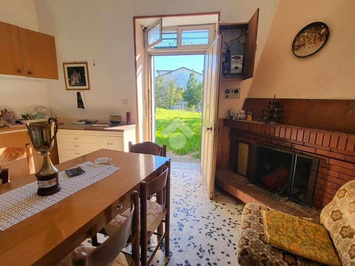 Casa quadrilocale in vendita in Via Campi, Tuoro, Roccabascerana