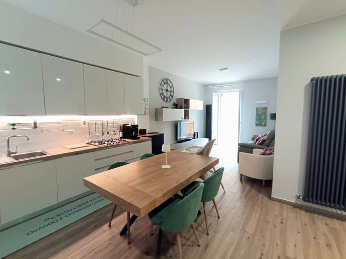 Appartamento trilocale in vendita in Via Casimiro Corradi, Sestri Ponente, Genova