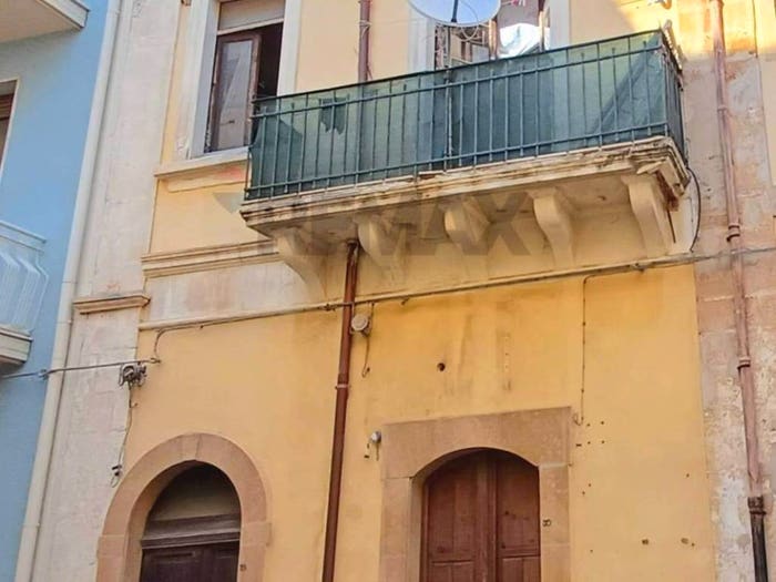 Casa con 6 locali in vendita in Centro, Pachino