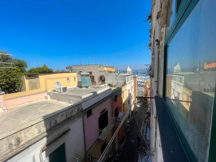 Appartamento trilocale in vendita in Via Vittorio Emanuele, Procida