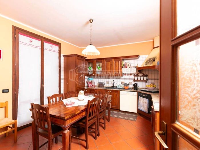 Casa con 6 locali in vendita in Via del Papa M, Centro, Crevalcore