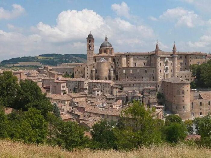Appartamento con 5 locali in vendita in Via Oddi, Centro, Urbino