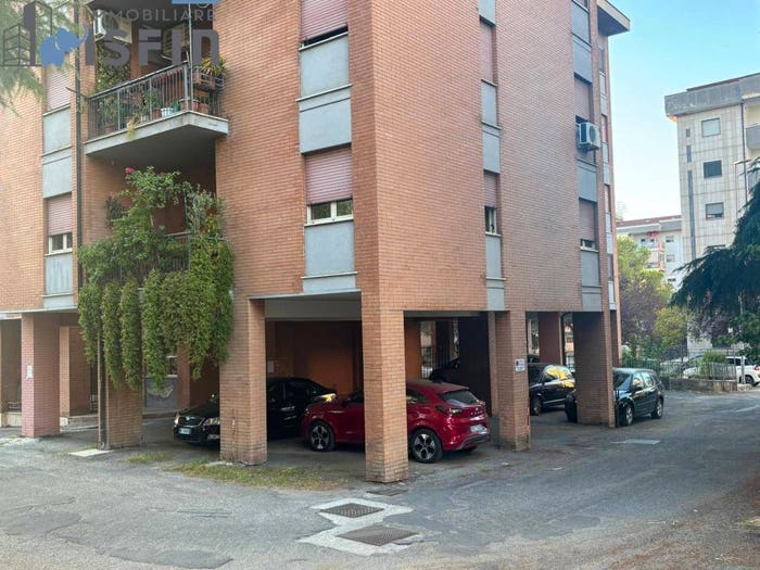 Appartamento con 5 locali in vendita in Piazza San Nilo, Panebianco Tribunale, Cosenza