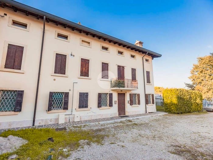 Appartamento con 5 locali in vendita in Via Pigno, Centro, Sommacampagna