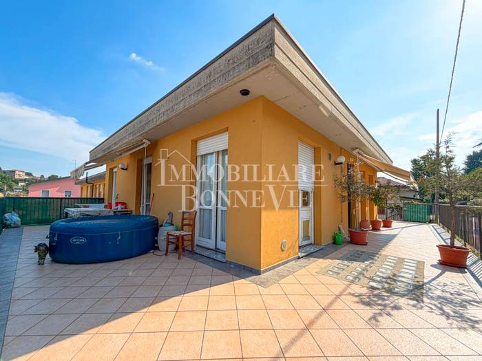 Appartamento trilocale in vendita in Via San Fermo, Paré, Colverde