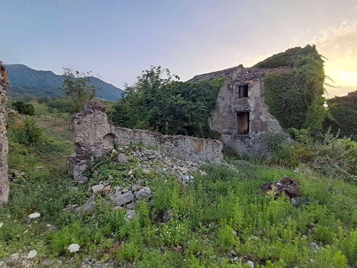 Casa quadrilocale in vendita in via caprabianca, Somma Vesuviana
