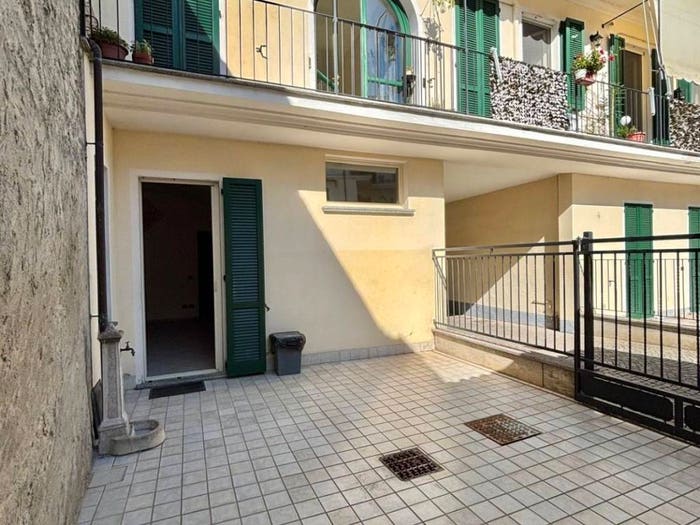 Appartamento trilocale in vendita in Strada Provinciale di Granozzo, Lumellogno Pagliate, Novara