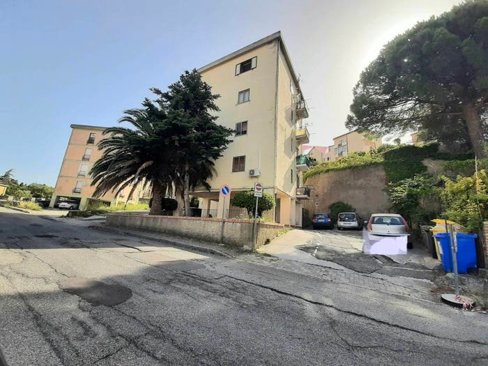 Appartamento trilocale in vendita in Via Giovanni XXIII, Stadio Pontepiccolo, Catanzaro