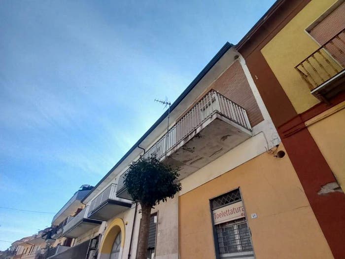 Casa con 6 locali in vendita in Via Enrico Lauro, Centro, Grazzanise