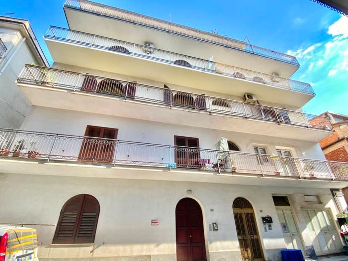 Appartamento con 5 locali in vendita in Via Pergusa, Centro, GiardiniNaxos