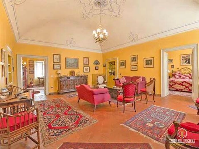 Appartamento con 6 locali in vendita in Via Cavour No Number, Centro, Pontremoli