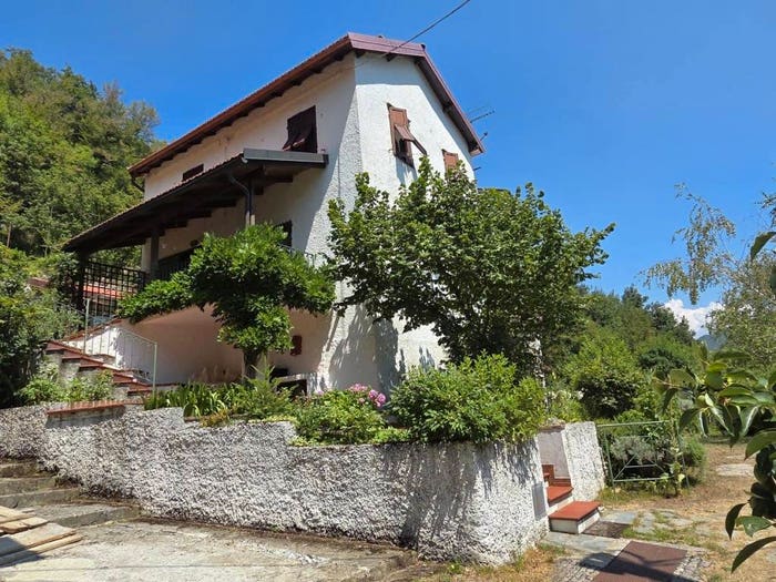 Casa con 6 locali in vendita in Località VI Sottano, Torriglia
