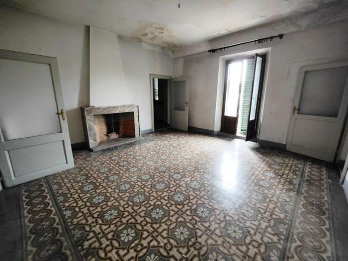 Appartamento con 6 locali in vendita in Quartiere Centro, Città, Montevarchi