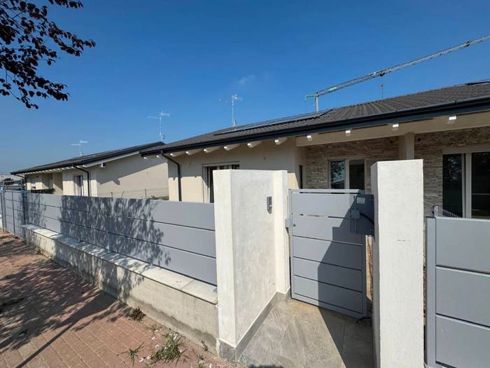 Casa trilocale in vendita in Via Grazia Deledda, Ceranova