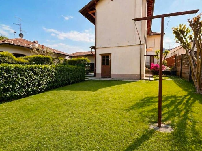 Casa con 6 locali in vendita in Via Piave, Centro, Carate Brianza