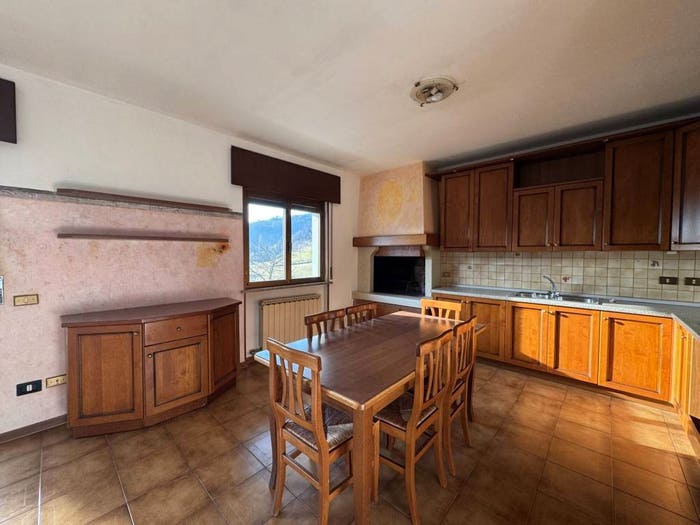 Casa trilocale in vendita in Via Bruno Dal Maso, Centro, Chiampo