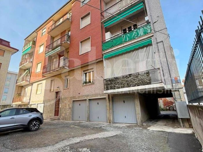 Appartamento trilocale in vendita in Via Piave, Centro, Bra