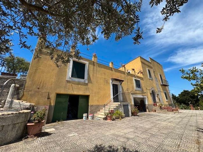 Casa con 6 locali in vendita in Strada Vicinale Monserrato, Licata