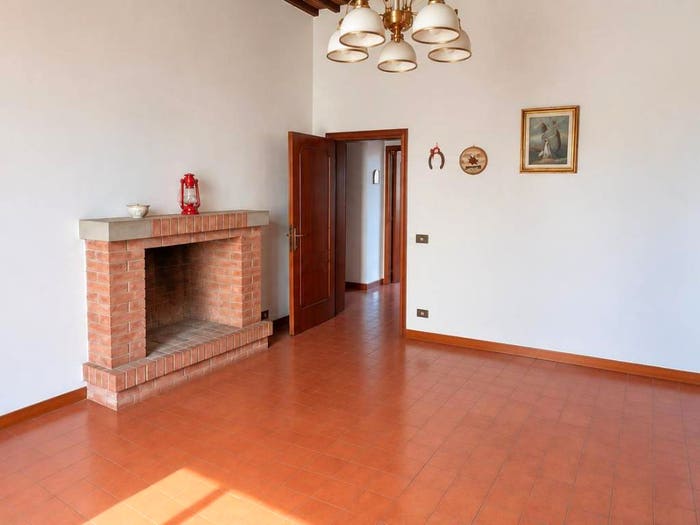 Appartamento con 5 locali in vendita in Via Roma, Centro, Asciano