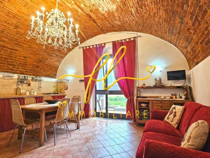 Appartamento bilocale in vendita in Via Pari, Centro, Castagneto Carducci