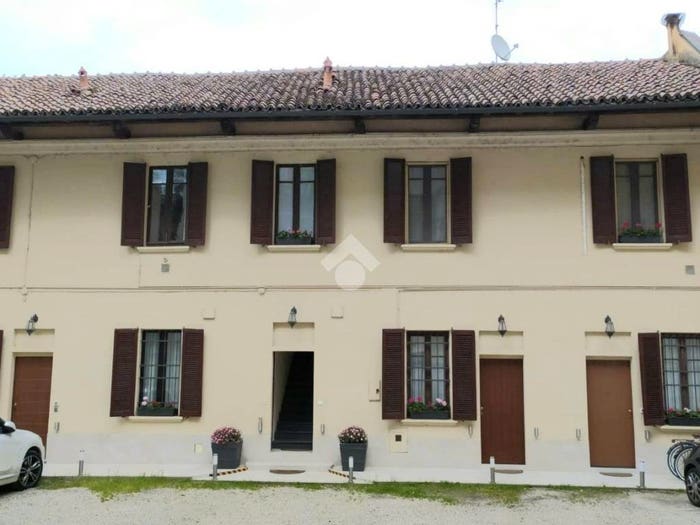 Casa con 6 locali in vendita in Viale Vittorio Emanuele II, Stazione Ticinello, Pavia