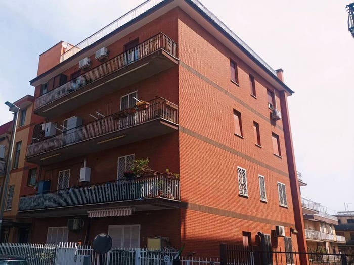 Appartamento trilocale in vendita in Via Montemiletto, Borghesiana, Roma