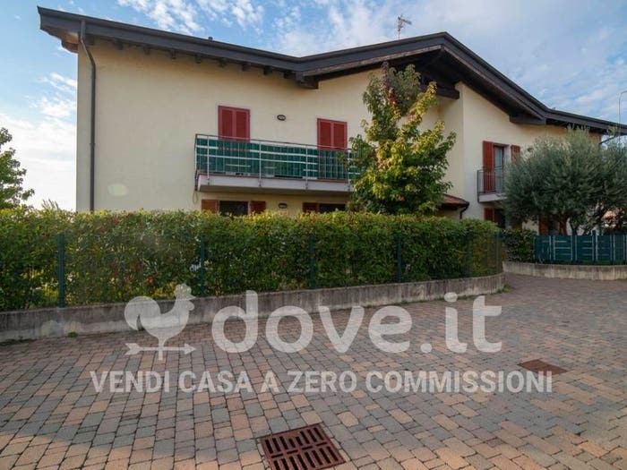 Casa trilocale in vendita in Via Bonomi Ottavio, Madonnina, Pavia