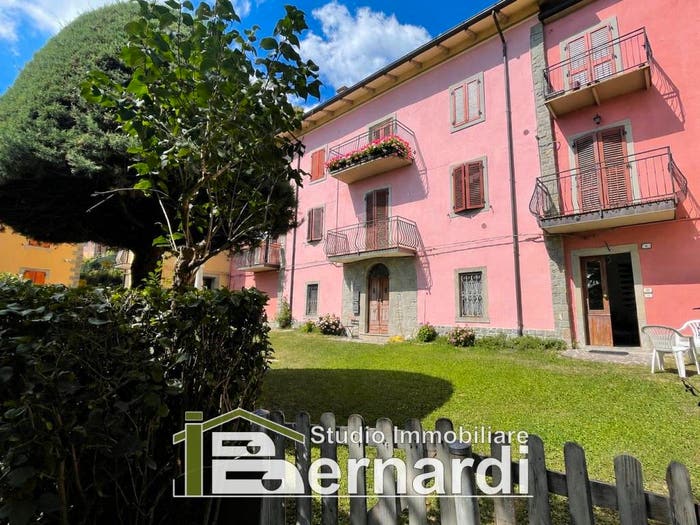 Appartamento quadrilocale in vendita in Piazza della Vittoria, Centro, Sestola