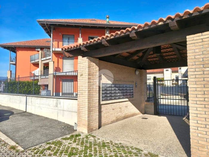 Appartamento trilocale in vendita in Via Beato Bonifacio da Rivarolo, Rivarolo Canavese