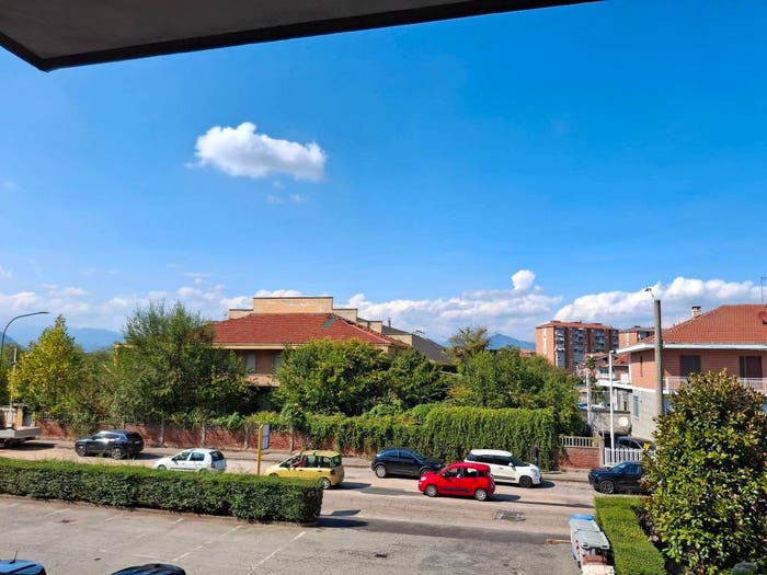 Appartamento con 5 locali in vendita in Strada Piossasco, Centro, Orbassano