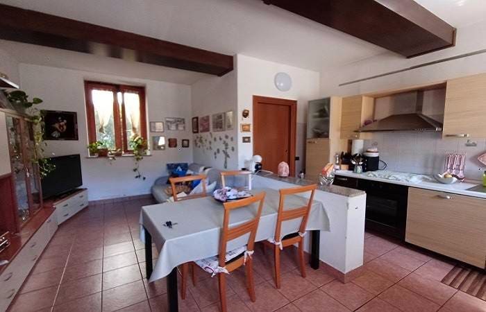 Appartamento bilocale in vendita in Via Paolo Castelnovo, Centro, Parabiago