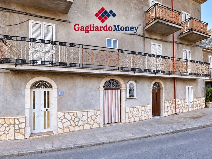 Appartamento bilocale in vendita in Via Normanni, San Fratello