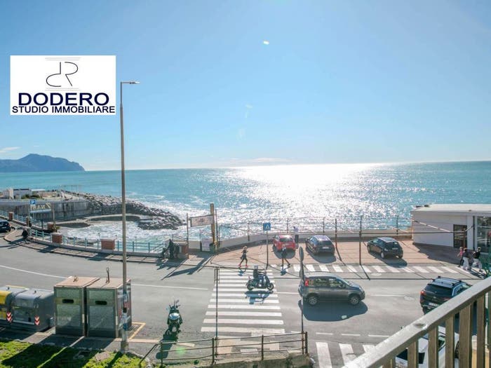 Casa con 6 locali in vendita in Via Quarto, Quarto, Genova