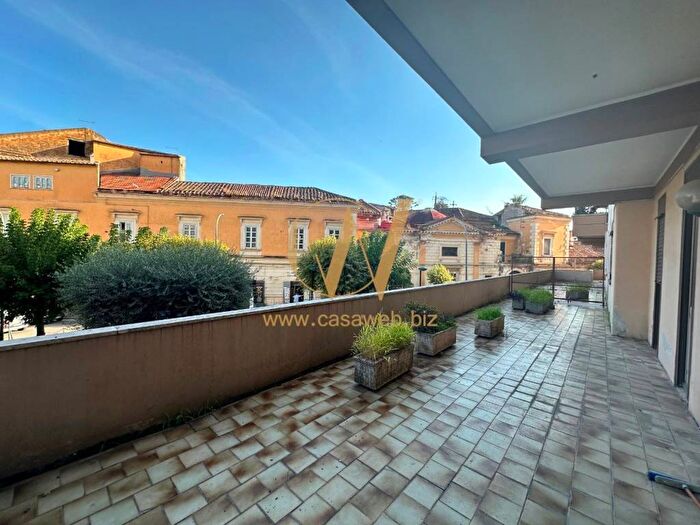 Appartamento con 5 locali in vendita in Corso Alcide De Gasperi, San Nicola la Strada