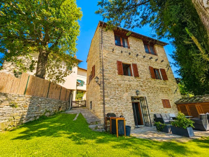 Casa con 6 locali in vendita in Piazza Gastone Bucciarelli, Panzano In Chianti, Greve in Chianti
