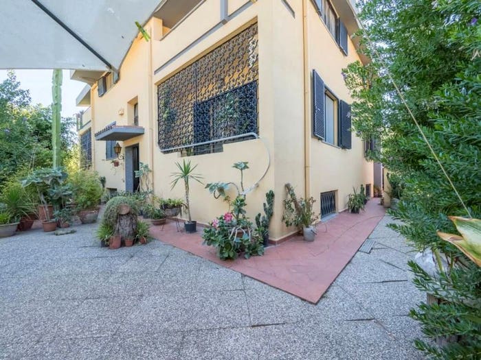 Casa con 6 locali in vendita in Viale Marco Polo SNC, Margine Rosso Sant'Anastasia, Quartu Sant'Elena