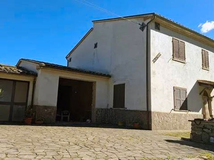 Casa con 6 locali in vendita in Ss, Centro, Acquapendente