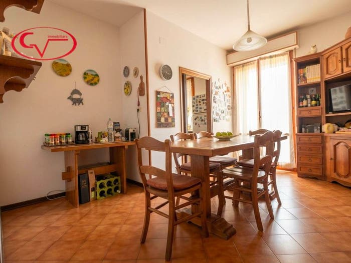 Appartamento con 5 locali in vendita in Viale Giacomo Matteotti, Città, Montevarchi