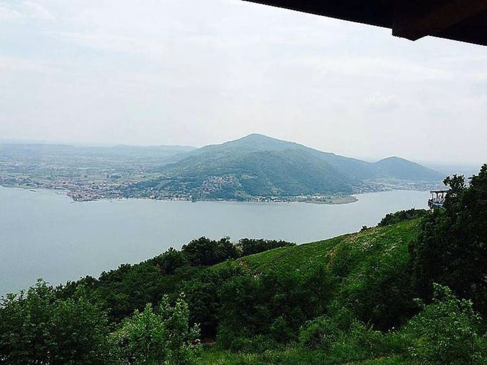 Casa quadrilocale in vendita in Via Vasti Di Sopra No Number, Predore