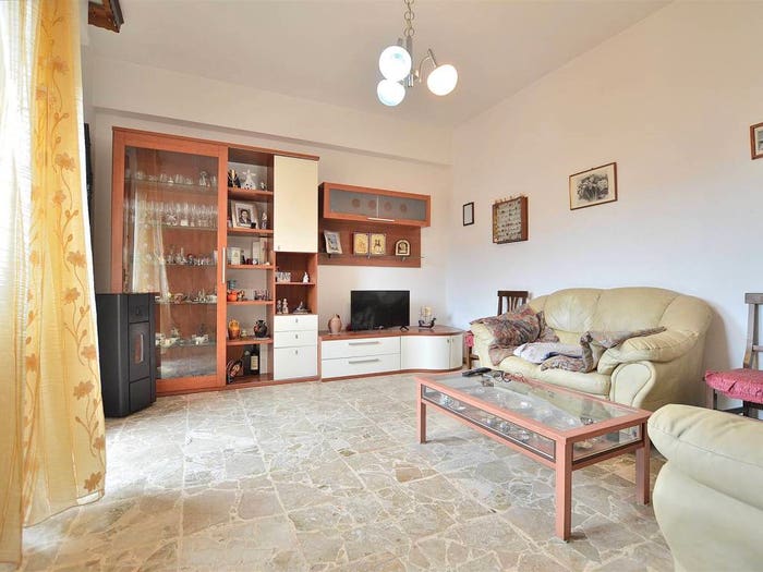 Appartamento quadrilocale in vendita in Via Sicilia, Monteriggioni